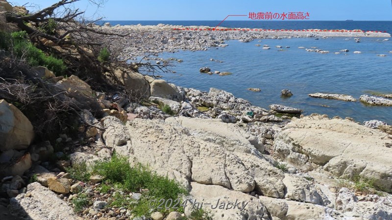 輪島の隆起の様子，鴨ヶ浦方面