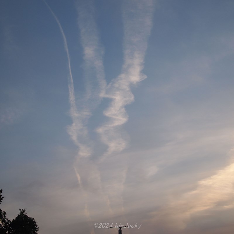 飛行機雲由来変異雲