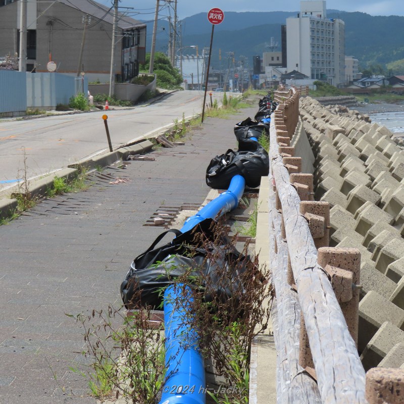 輪島の仮設水道管