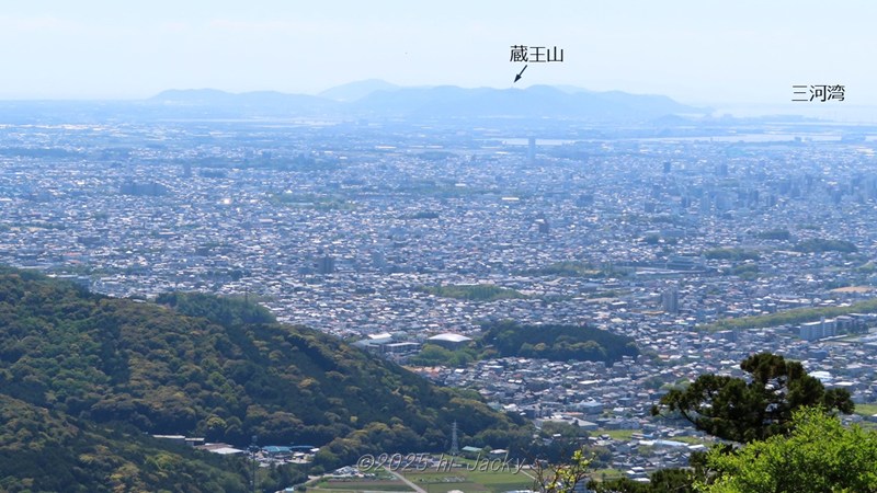 石巻山から見た蔵王山方面