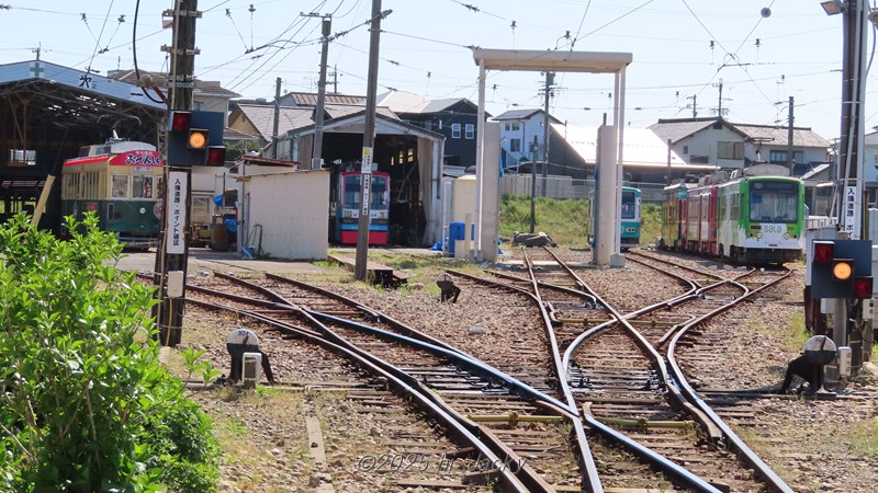 赤岩口の車両基地