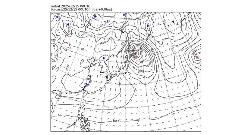 2025年12月15日の天気図