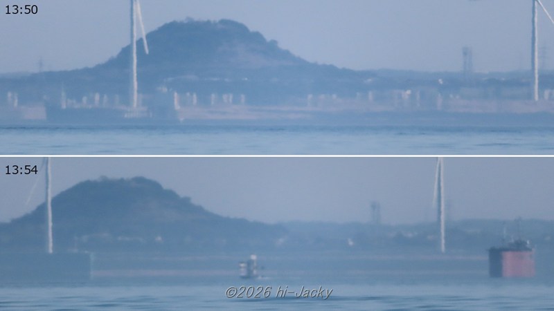 笠山手前の防波堤が変形